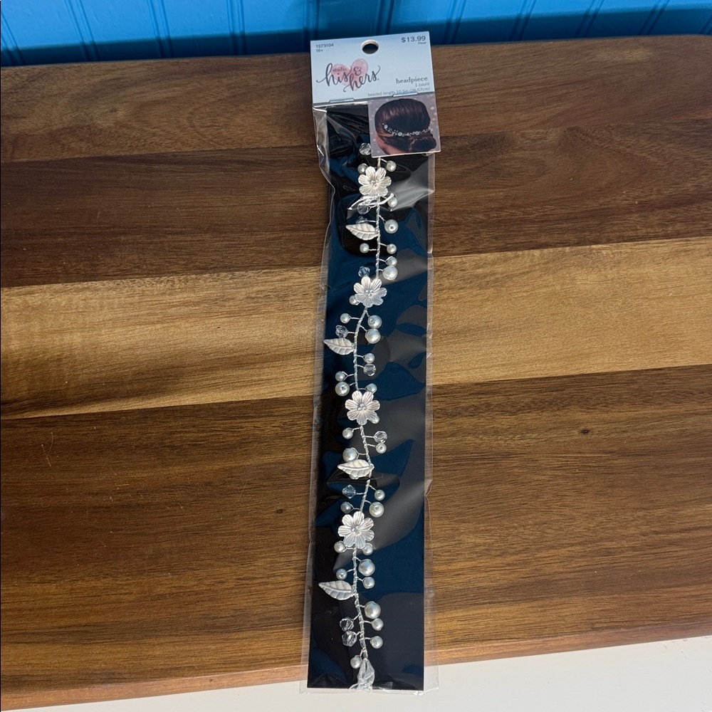 NWT Elegant Rose Gold Floral Bridal Hair Accessory - Picture 2 of 3